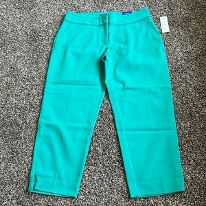 Women’s APT. 9Size 8 Torie Capri Dress Pants NWT
